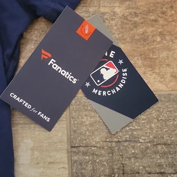 Womens Small Atlanta Braves V Neck Shirt. NWT - Picture 9 of 9